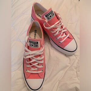 Converse Chick Taylor All Star Lift Platform Low Top